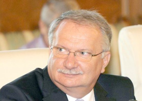 Ioan Mang şi-a dat demisia de la Ministerul Educaţiei